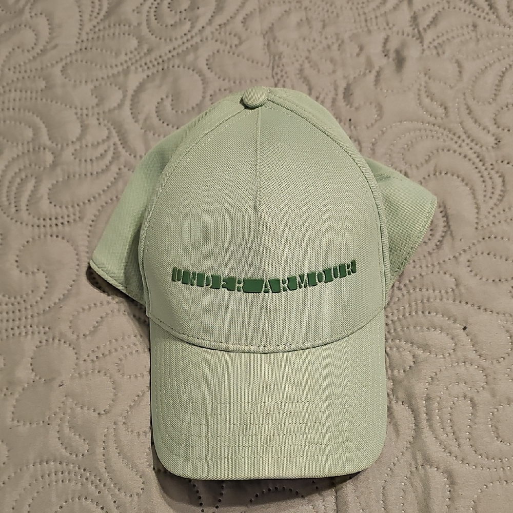 Under Armour Flex Fit Women's Hat /Cap in Sage Green
